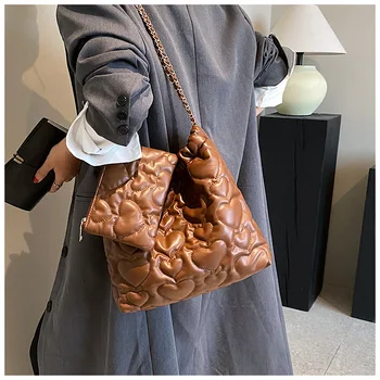 Брендовая Дизайнерская Женская сумка через плечо из искусственной кожи со стеганым принтом в виде сердца, повседневная сумка через плечо на цепочке, Большая квадратная сумка