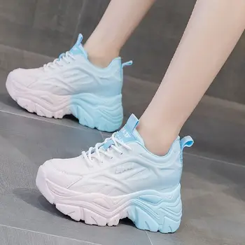 Женские кроссовки на платформе 2023, осенняя спортивная обувь на шнуровке с толстой подошвой, женская дышащая обувь для ходьбы из искусственной кожи, женская обувь